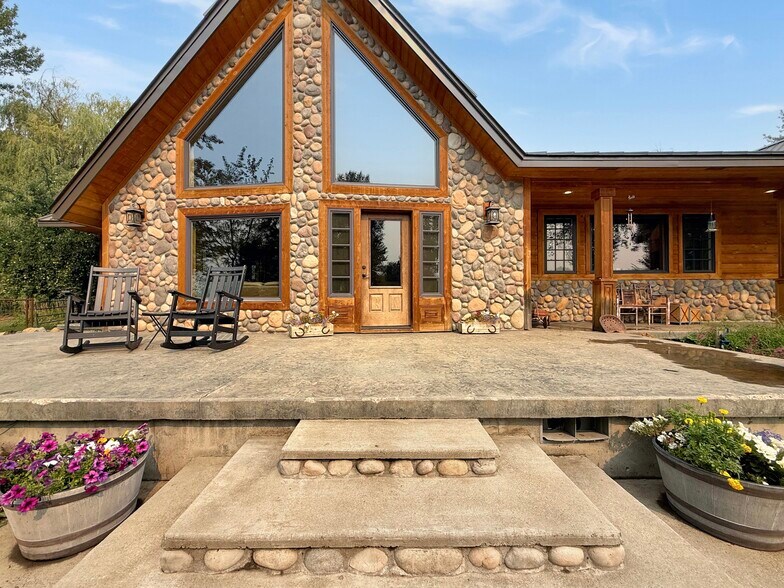 More Photos Of 37495 Boulder Flat Ln, Halfway Land For Sale