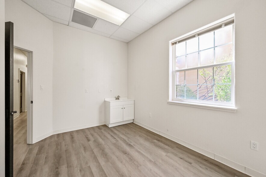 More Photos Of 2019 Galisteo St, Santa Fe Office For Lease