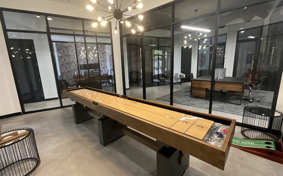 More Photos Of 10031 E Dynamite Blvd, Scottsdale Office For Sale