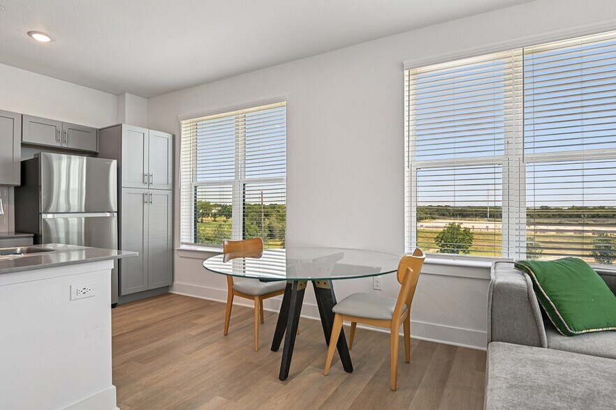 More Photos Of 4830 E Rosedale St, Fort Worth Apartments For Lease