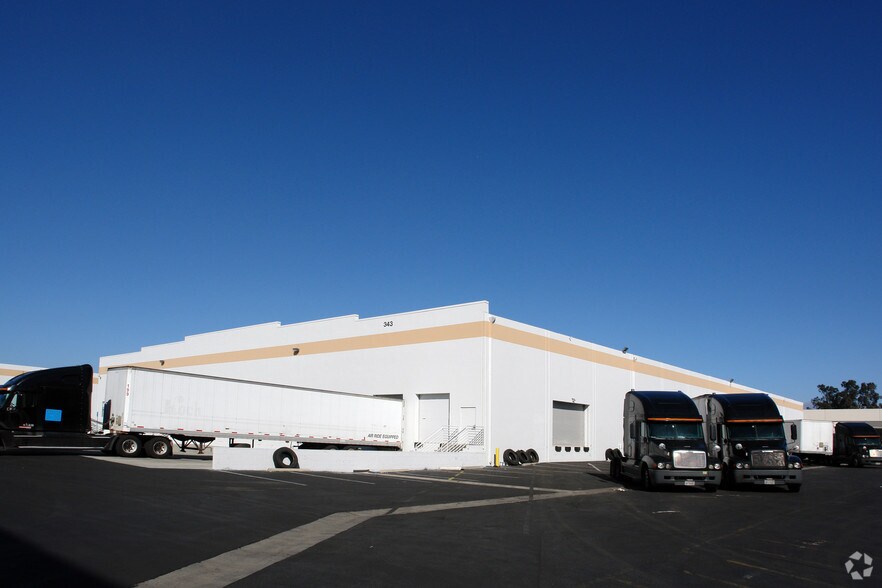 More Photos Of 345 N Baldwin Park Blvd, City of Industry Manufacturing For Lease