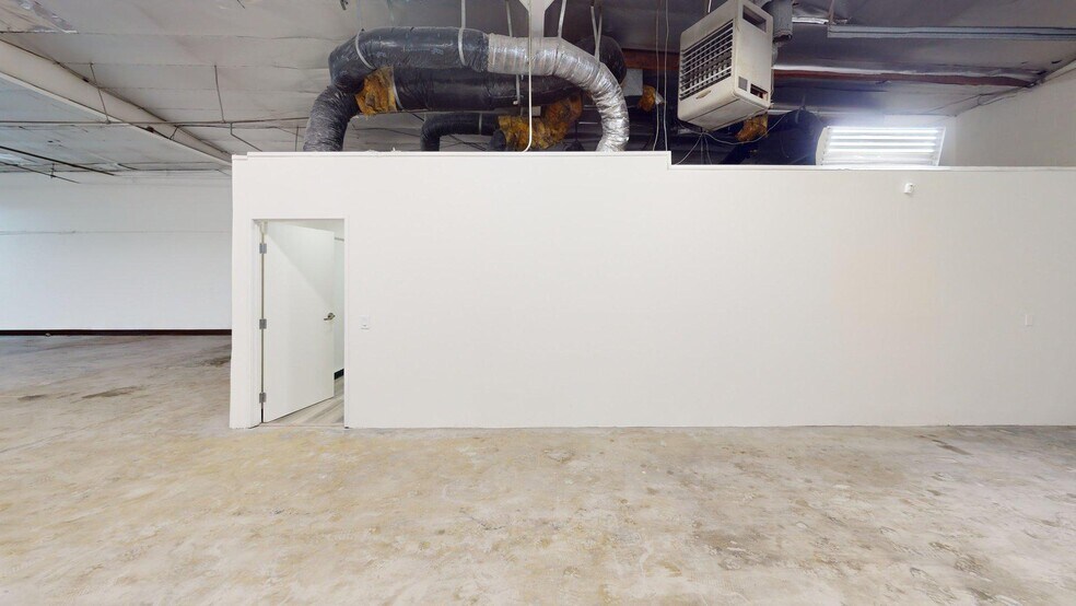 More Photos Of 1481-1493 Cota Ave, Long Beach Warehouse For Lease