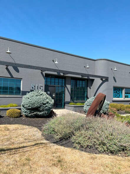 More Photos Of 815 Grandview Ave, Columbus Loft Creative Space For Sale