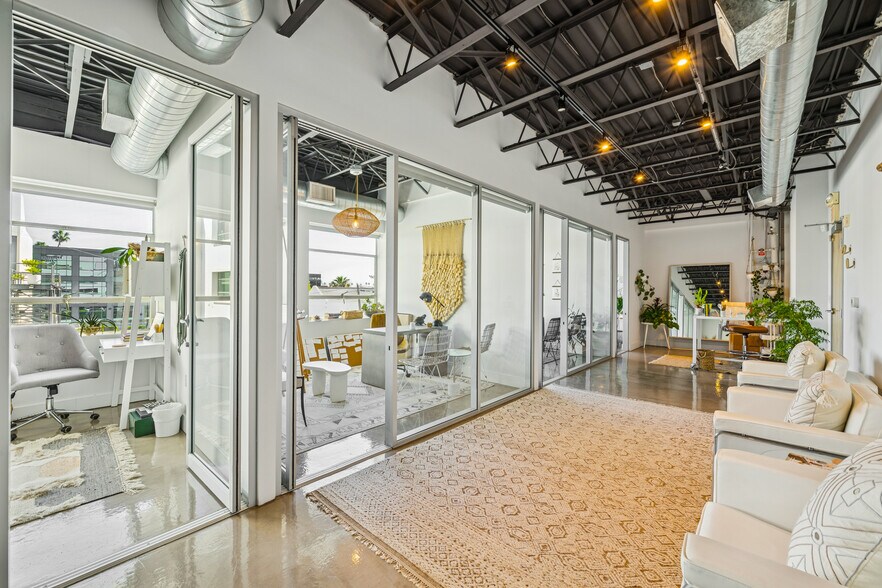 More Photos Of 8820 Wilshire Blvd, Beverly Hills Loft Creative Space For Lease