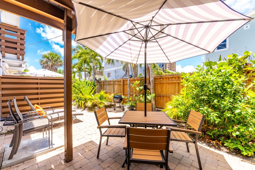 More Photos Of 1130 Gulf Blvd, Englewood Apartments For Sale