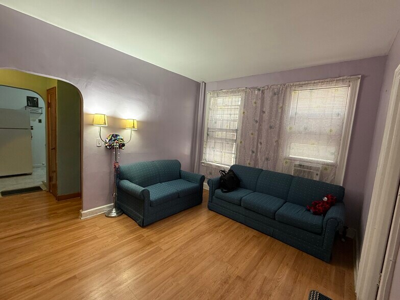 More Photos Of 4715 47th St, Woodside Apartments For Sale