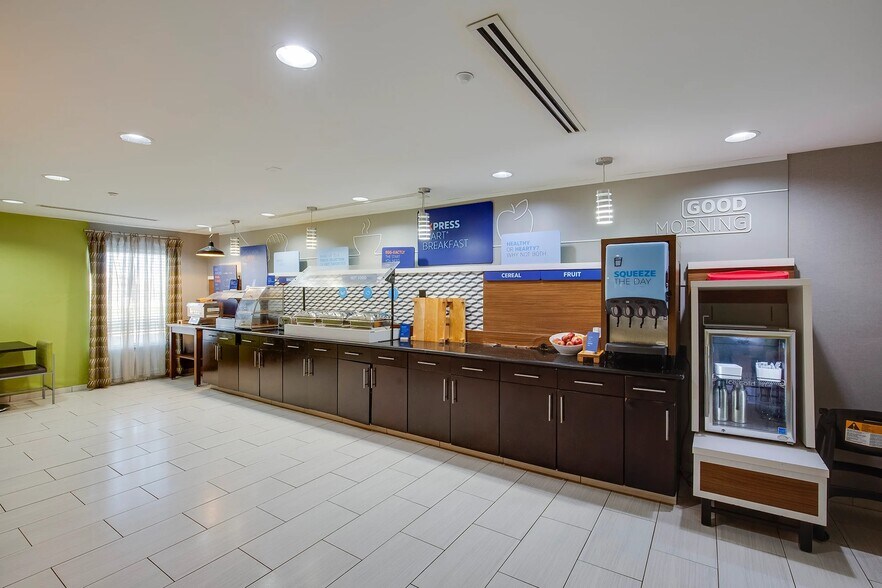 More Photos Of 310 Greymont Ave, Jackson Hotel For Sale