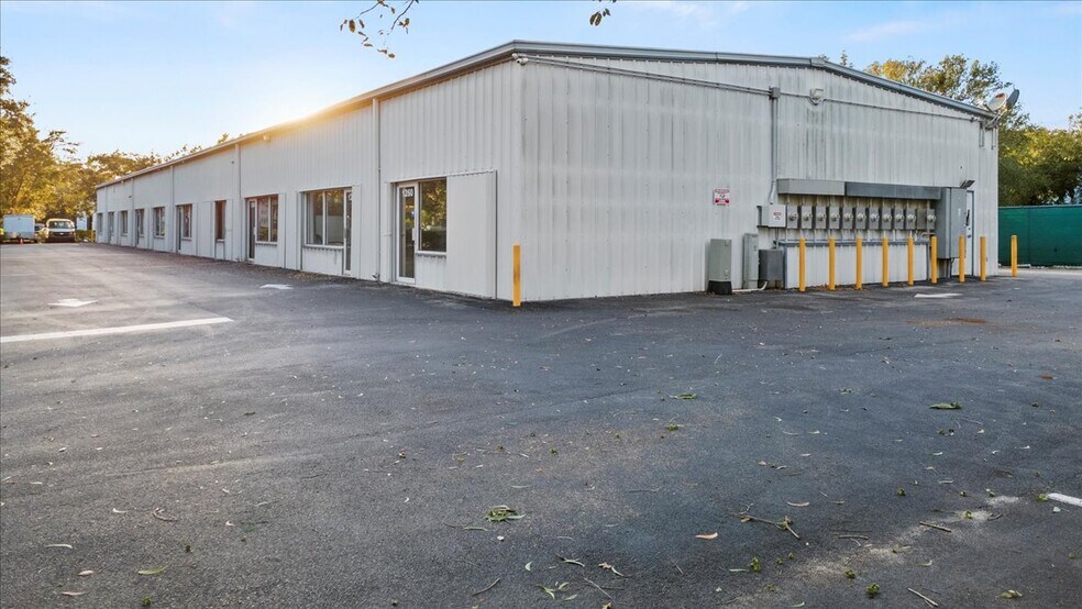 Primary Photo Of 1260-1296 SE Industrial Blvd, Port Saint Lucie Warehouse For Lease