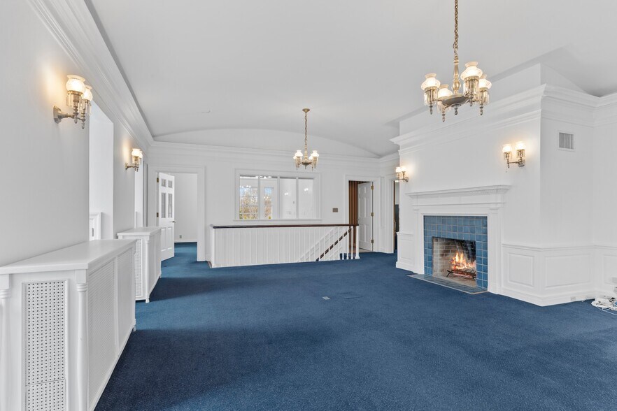 More Photos Of 31 N Main St, Essex Medical For Lease