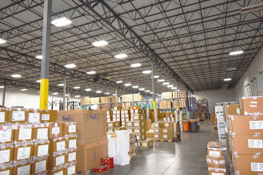 More Photos Of 3630 Corporate Trail Dr, Earth City Warehouse For Lease