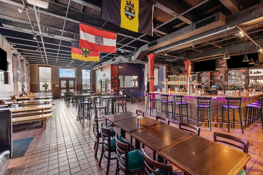 More Photos Of 800 Vinial St, Pittsburgh Office For Sale