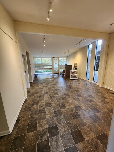 More Photos Of 1806-1832 Jefferson St, Napa Medical For Lease