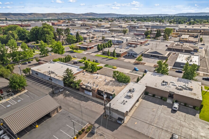 More Photos Of 411-413 N 2nd St, Yakima Office For Sale