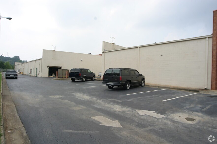 More Photos Of 6330 Lawrenceville Hwy, Tucker General Retail For Lease