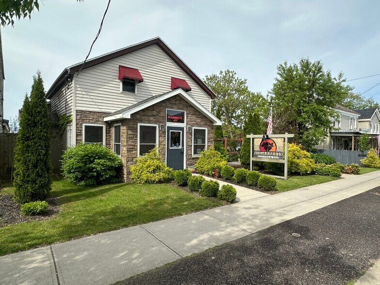 Primary Photo Of 417 W Dominick St, Rome Bar For Sale