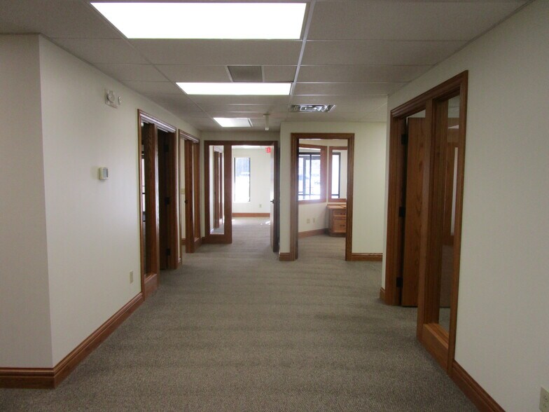 More Photos Of 1807 E Mary St, Garden City Office For Lease