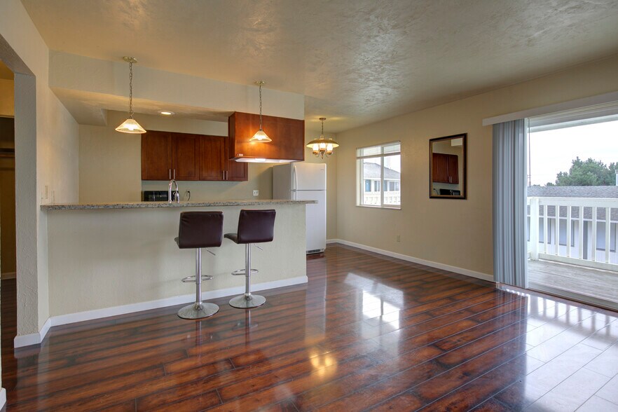 More Photos Of 1031 Discovery Ave SE, Ocean Shores Apartments For Sale