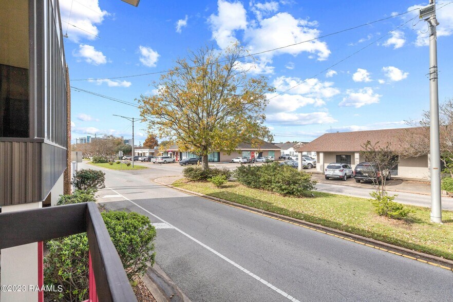 More Photos Of 969 Coolidge St, Lafayette Office For Lease