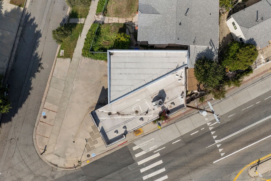 More Photos Of 3401 Eagle Rock Blvd, Los Angeles Showroom For Sale