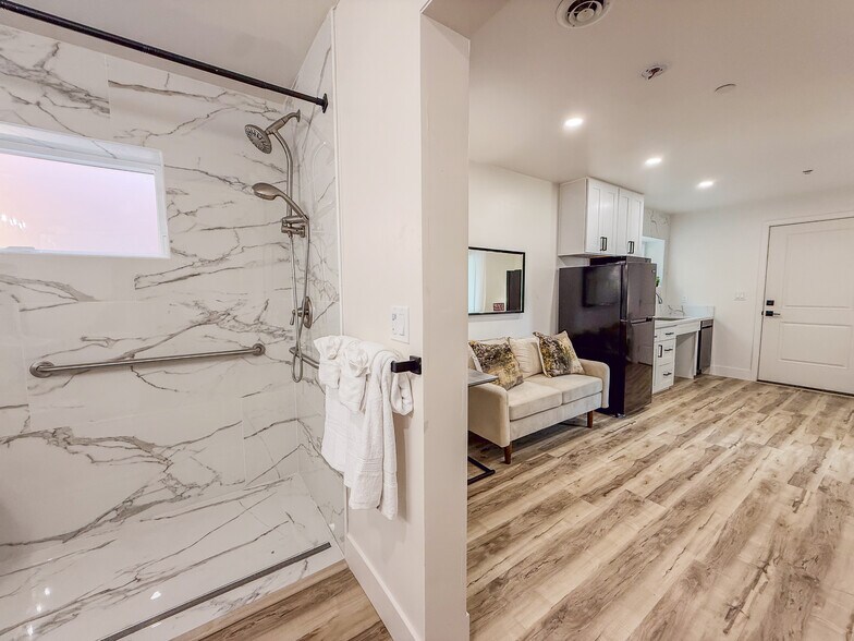 More Photos Of 2519 Columbia St, San Diego Apartments For Sale