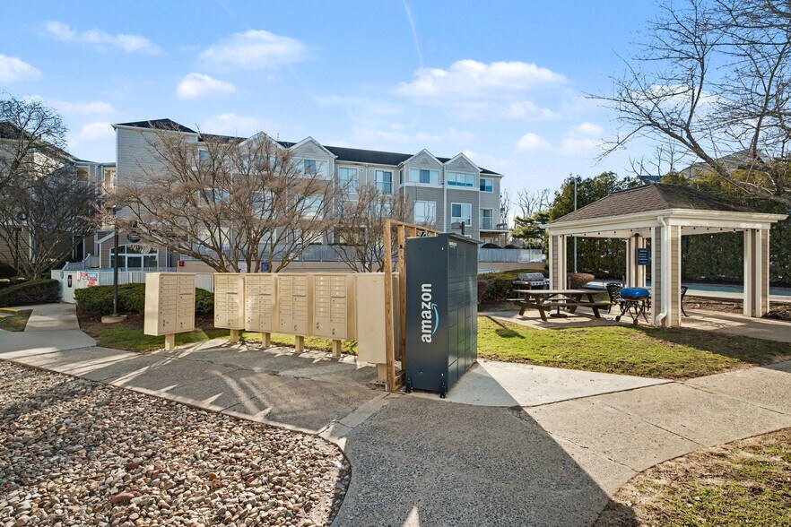 More Photos Of 390 Bee St, Meriden Apartments For Sale