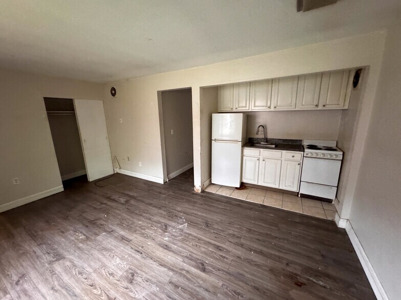 More Photos Of 1928-1934 Grand Ave, Cincinnati Apartments For Sale