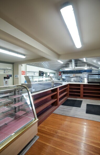 More Photos Of 82 Western Ave, Brattleboro Restaurant For Sale
