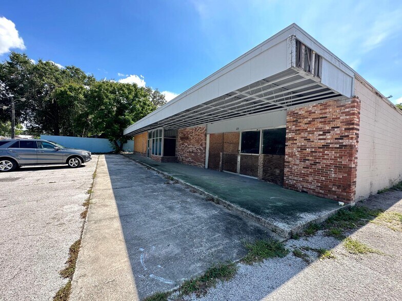 More Photos Of 705 S Orange Ave, Bartow Convenience Store For Sale