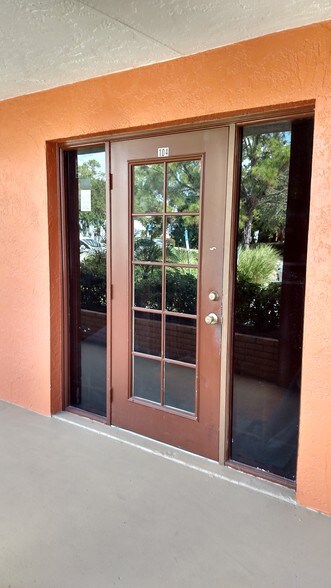 More Photos Of 6338 Presidential Ct, Fort Myers Office For Sale