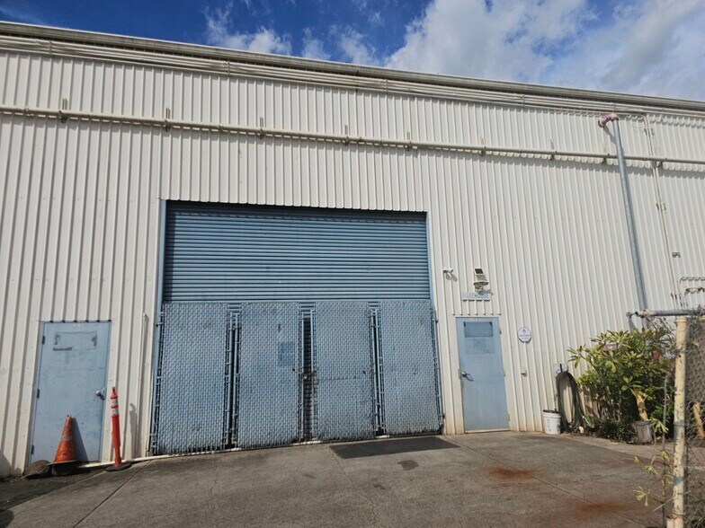 More Photos Of 96-1276-1276 Waihona St, Pearl City Warehouse For Lease