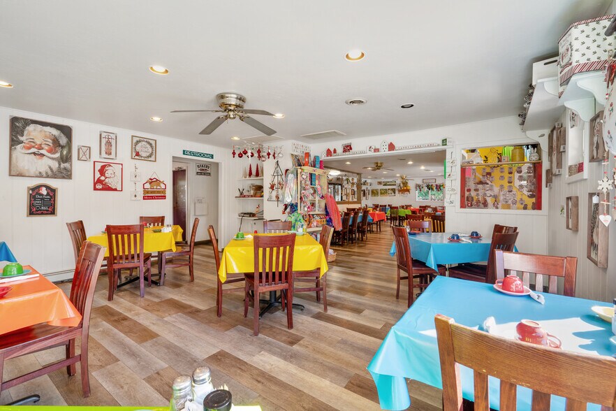 More Photos Of 7918 State Highway 42, Egg Harbor Restaurant For Sale