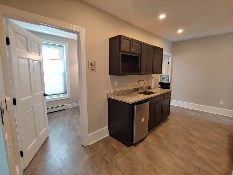 More Photos Of 68 E Court St, Doylestown Office For Sale