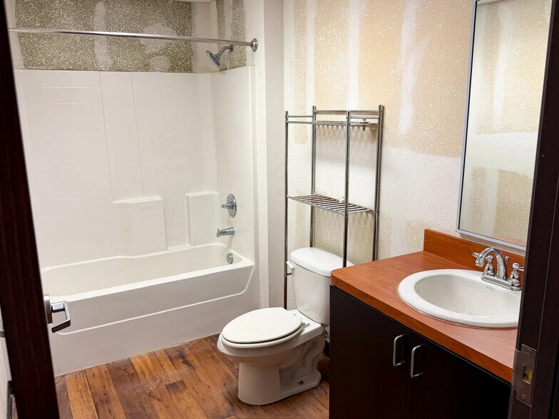 More Photos Of 470 Josh Mitchell Ave, Big Lake Service For Lease