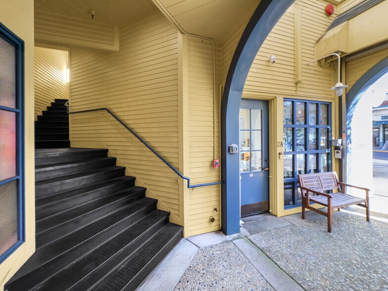 More Photos Of 2974-2980 College Ave, Berkeley Apartments For Lease