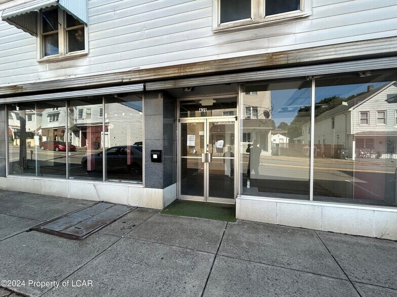 More Photos Of 437-443 Centre Street St, Freeland Storefront Retail Residential For Sale