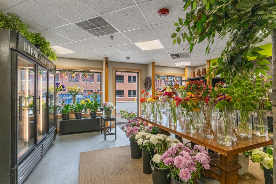 More Photos Of 5 Depot St, Freeport Storefront Retail Office For Sale