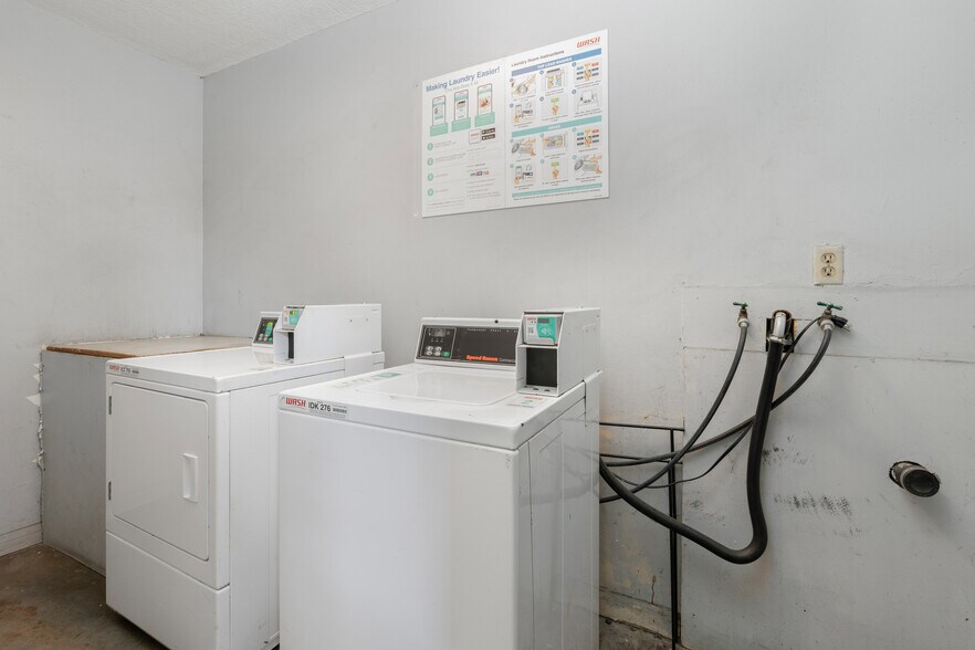 More Photos Of 1626 Pine Ave, Long Beach Apartments For Sale