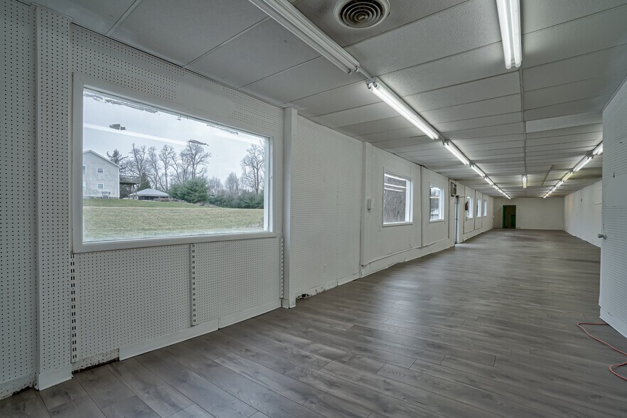 More Photos Of 457 Violet Ave, Poughkeepsie General Retail For Sale