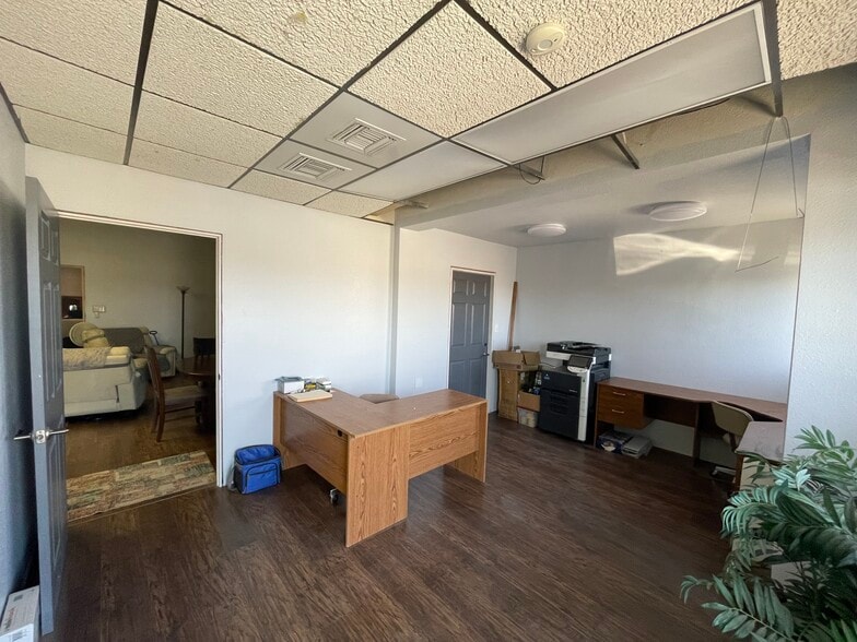 More Photos Of 712 W California Ave, Ridgecrest Warehouse For Sale