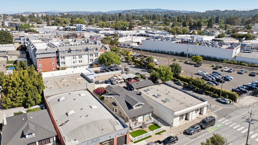 More Photos Of 917 Howard Ave, Burlingame Office Residential For Sale