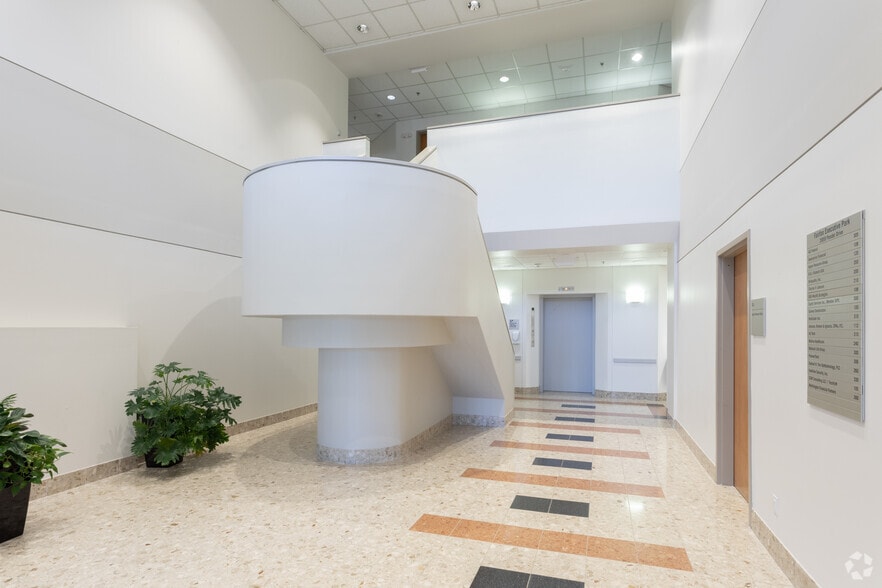 More Photos Of 11208 Waples Mill Rd, Fairfax Unknown For Lease