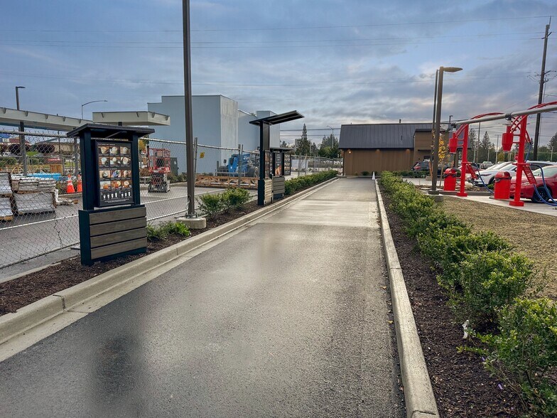 More Photos Of 10318 Evergreen Way, Everett General Retail For Sale