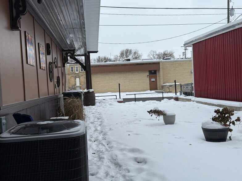 More Photos Of 106 Water St, Lake Mills General Retail For Sale