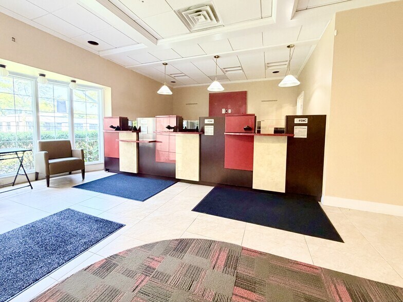 More Photos Of 56 Westchester Ave, Pound Ridge Freestanding For Lease