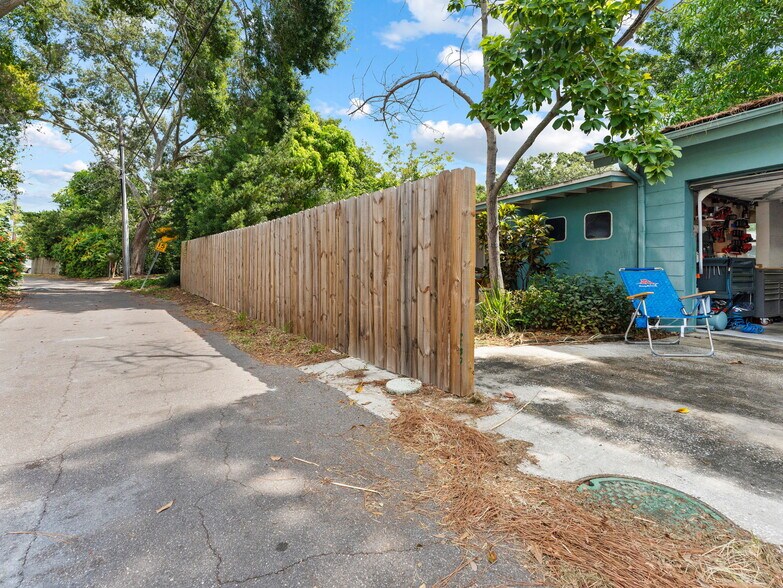 More Photos Of 200 66th St N, Saint Petersburg Office For Sale