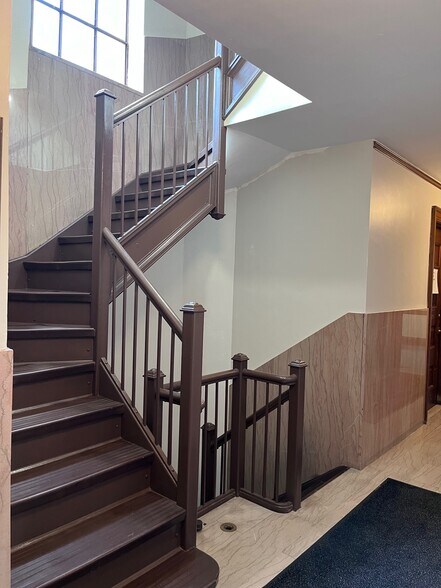 More Photos Of 207 Stanley Reed Ct, Maysville Office For Lease