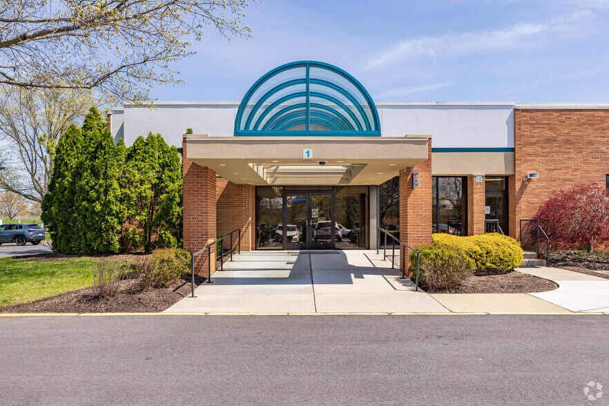 More Photos Of 2 Crescent Pl, Oceanport Light Distribution For Lease