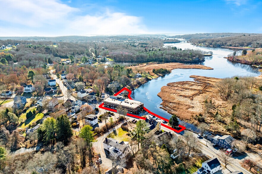 More Photos Of 11 Main St, Mystic Medical For Lease