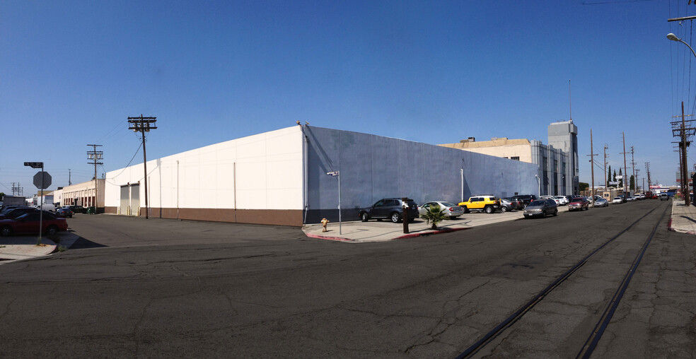 Primary Photo Of 2260-2268 E 15th St, Los Angeles Warehouse For Lease