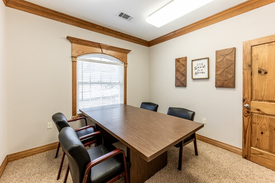 More Photos Of 101 Hidden Valley Cir, Huntsville Office For Sale